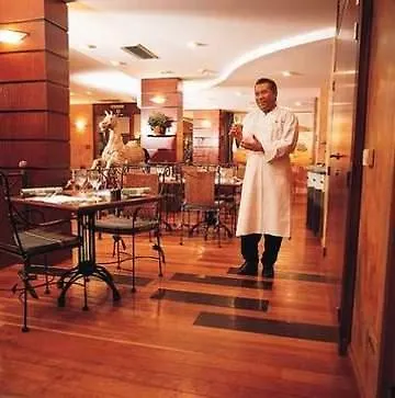 Theater Hotel Αμβέρσα 4*,