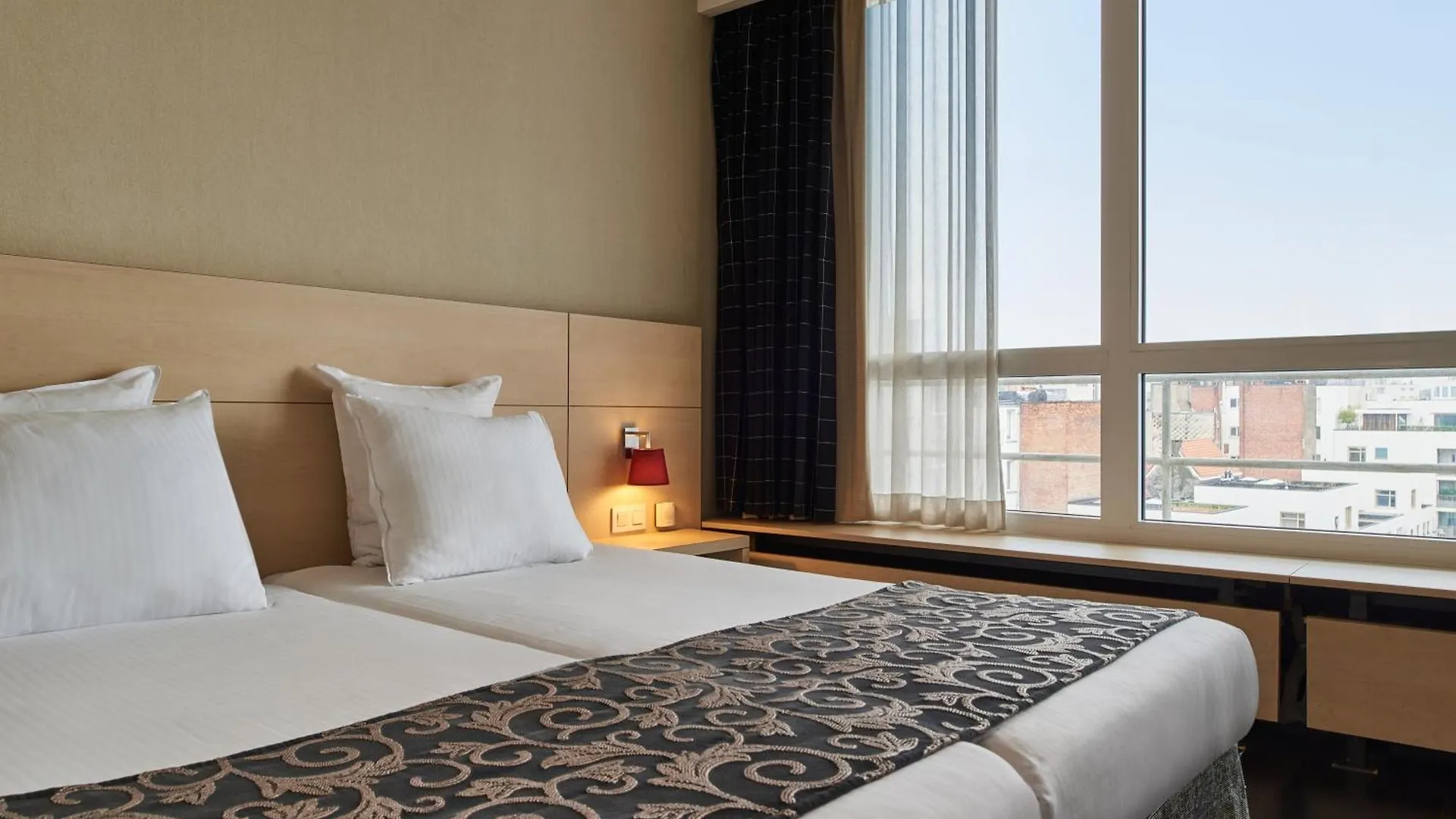 Theater Hotel Antwerp 4*,